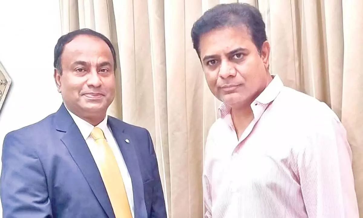 IIL MD Dr K Anand Kumar (L) with Telangana Industries Minister KT Rama Rao