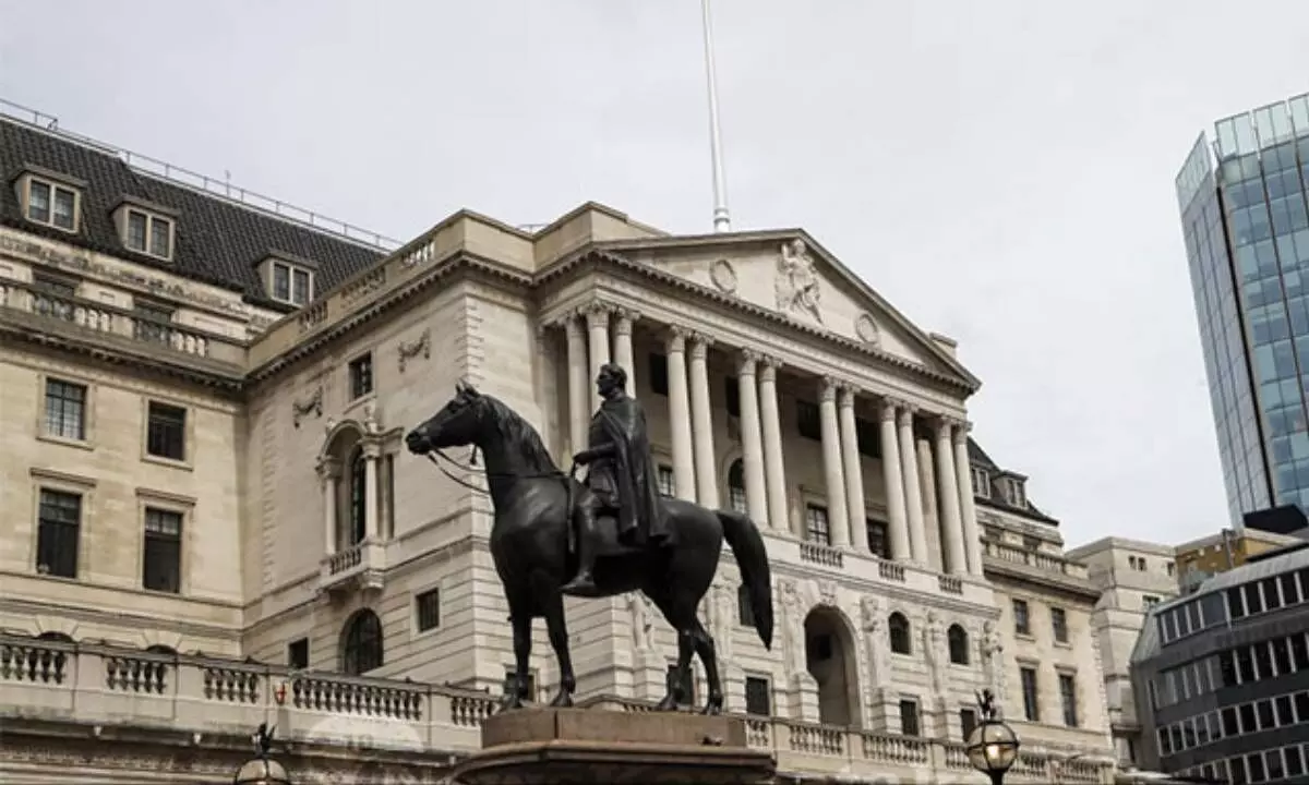 Bank of England warns of longest recession in 100 yrs