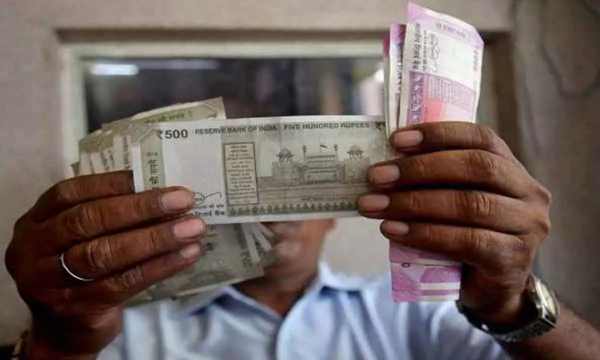 Cash with public at record Rs 30.88L cr