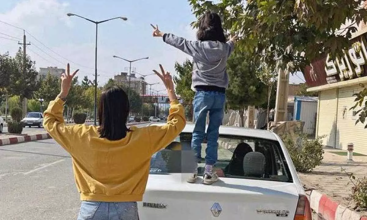 How Iranian women protest against oppressive policies