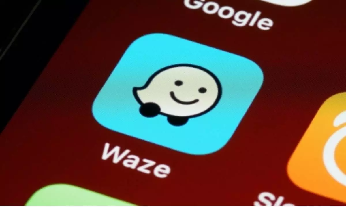 Googles Waze app adds new feature that warns about dangerous roads