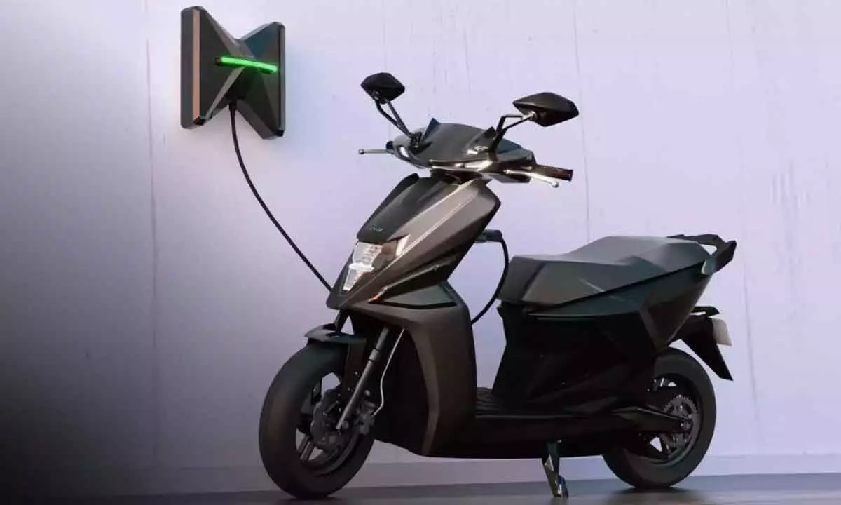 2-wheeler EV sales may miss FY23 target of 10 lakh units