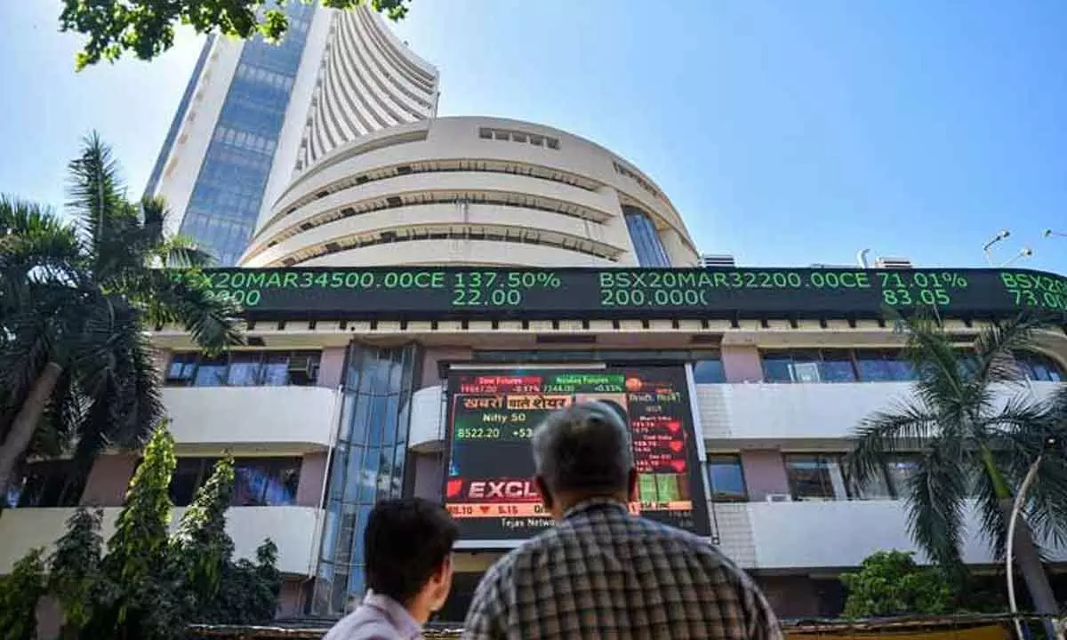 Unabated FII outflows keep key indices in red