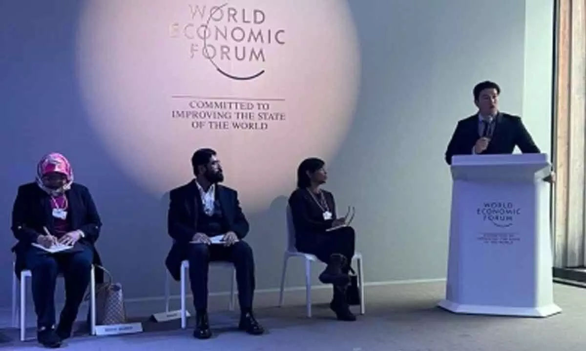 Dharavi revamp figures in Davos