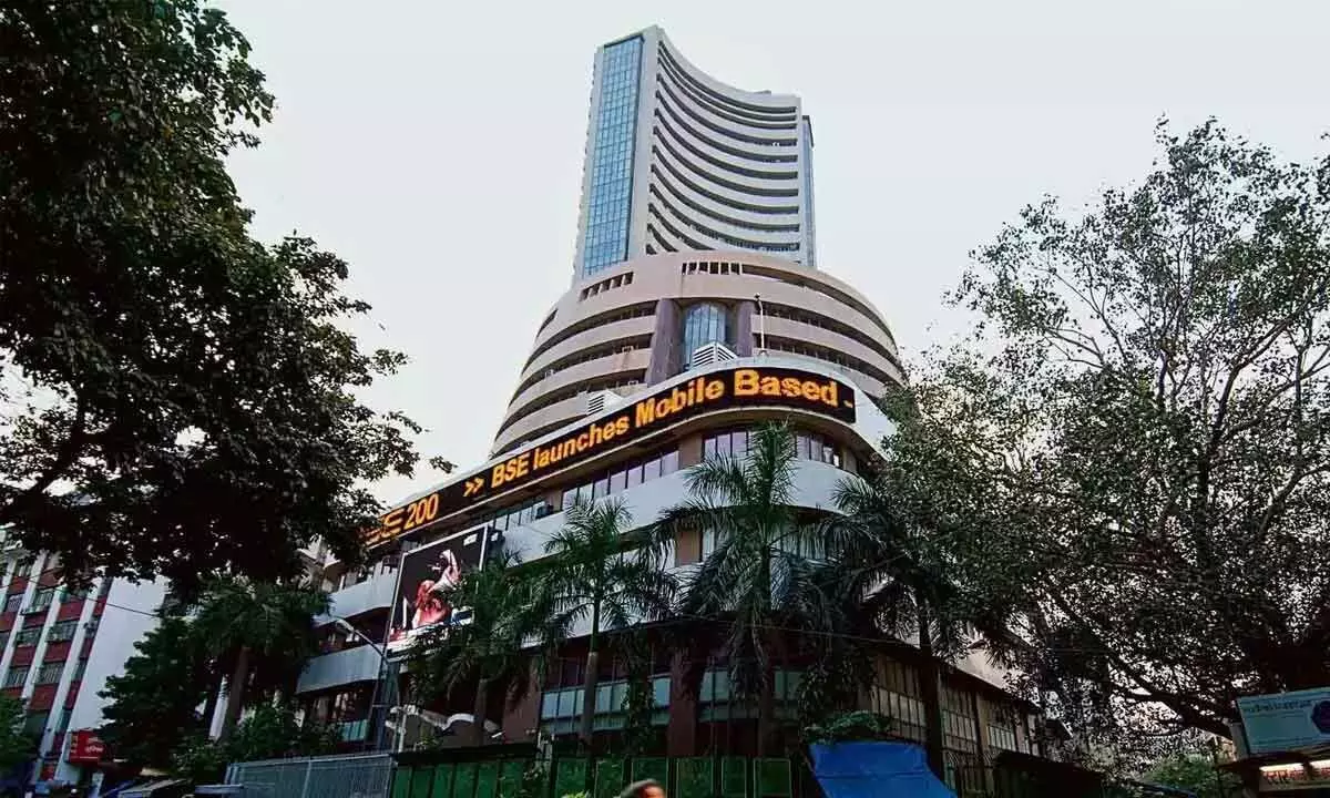 Sensex takes a pause, Nifty at fresh peak
