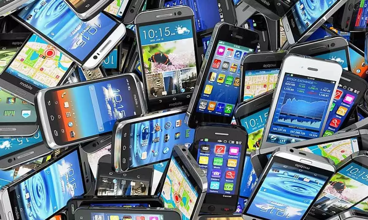 India’s smartphone shipments fall 6%