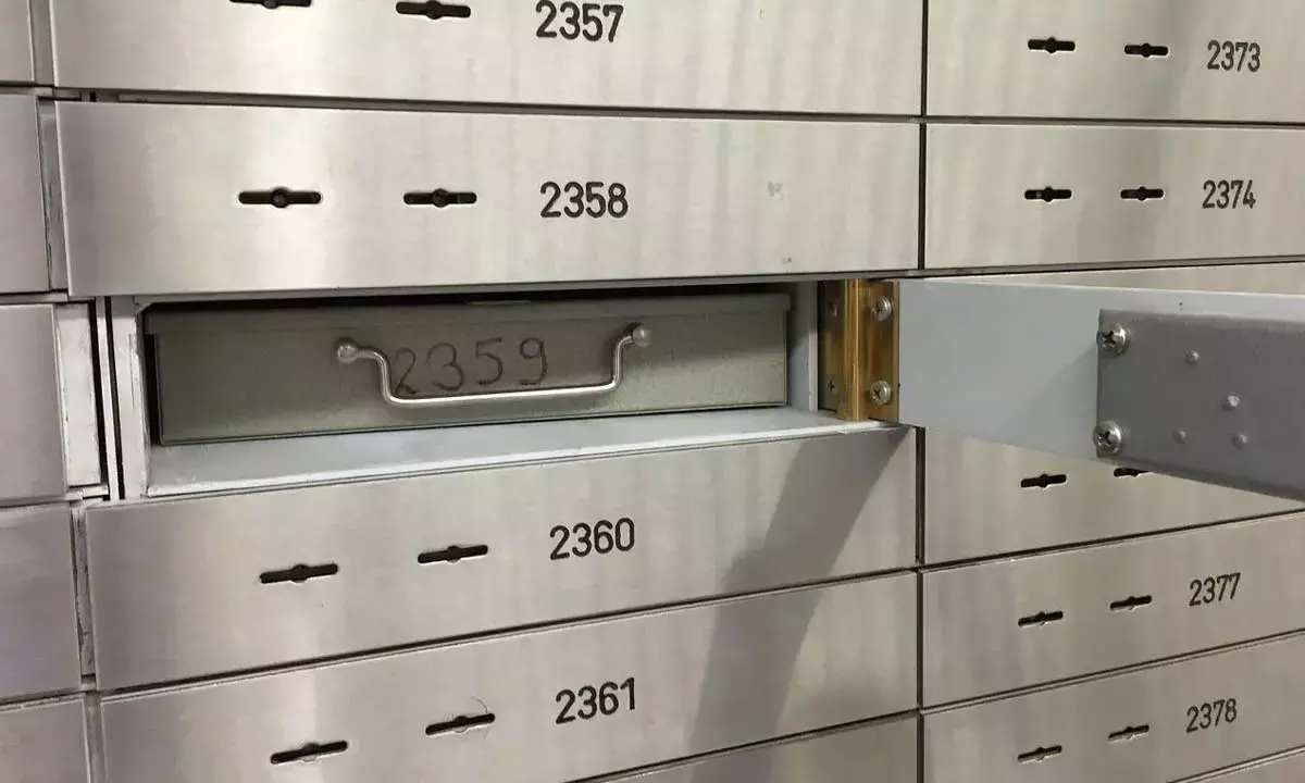 Bank locker holders get time till December