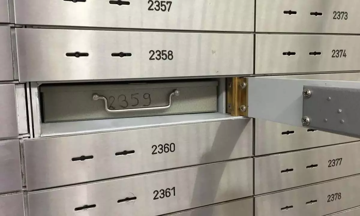 Bank locker holders get time till December