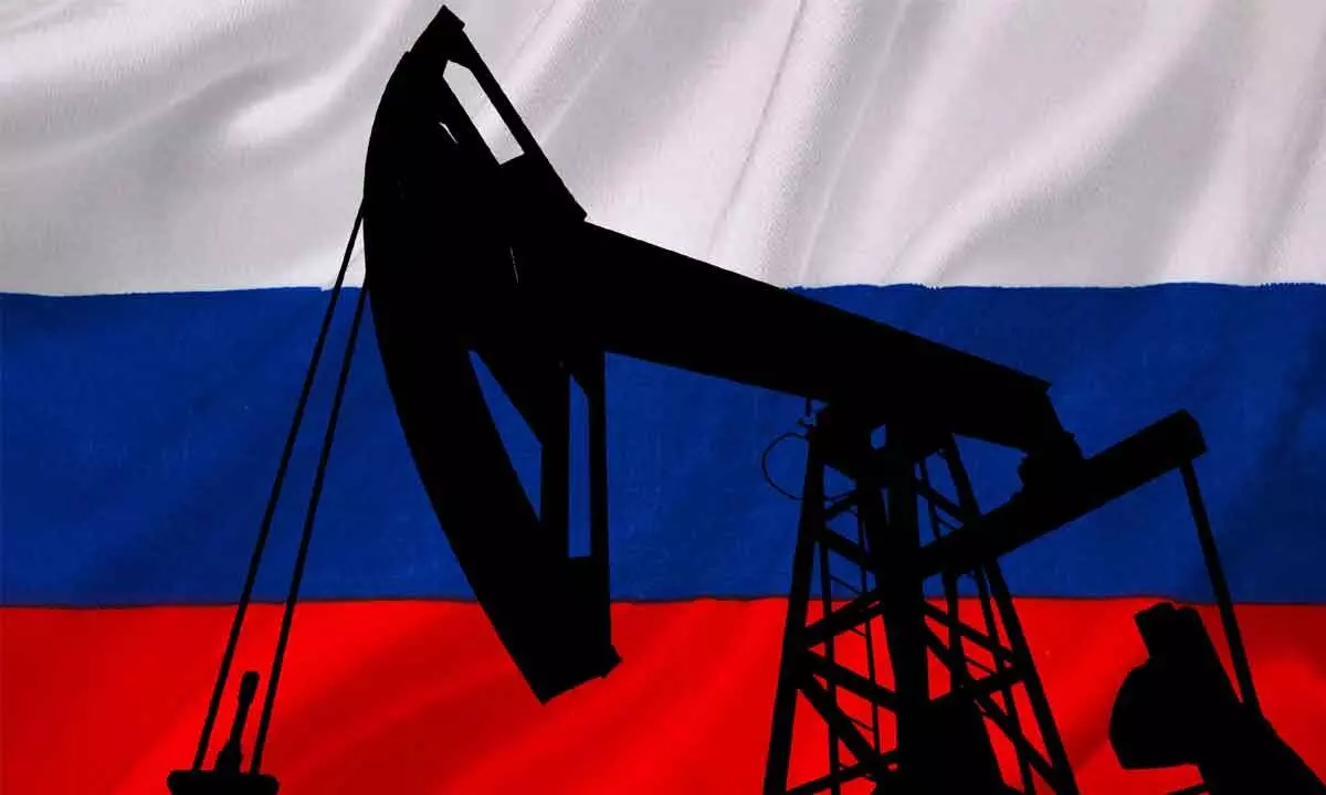 Will cut oil output over Western caps: Russia