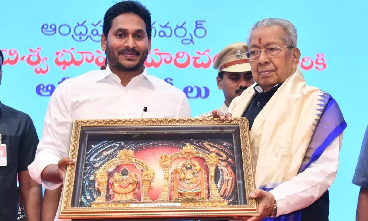 Outgoing Governor praises AP’s welfare schemes