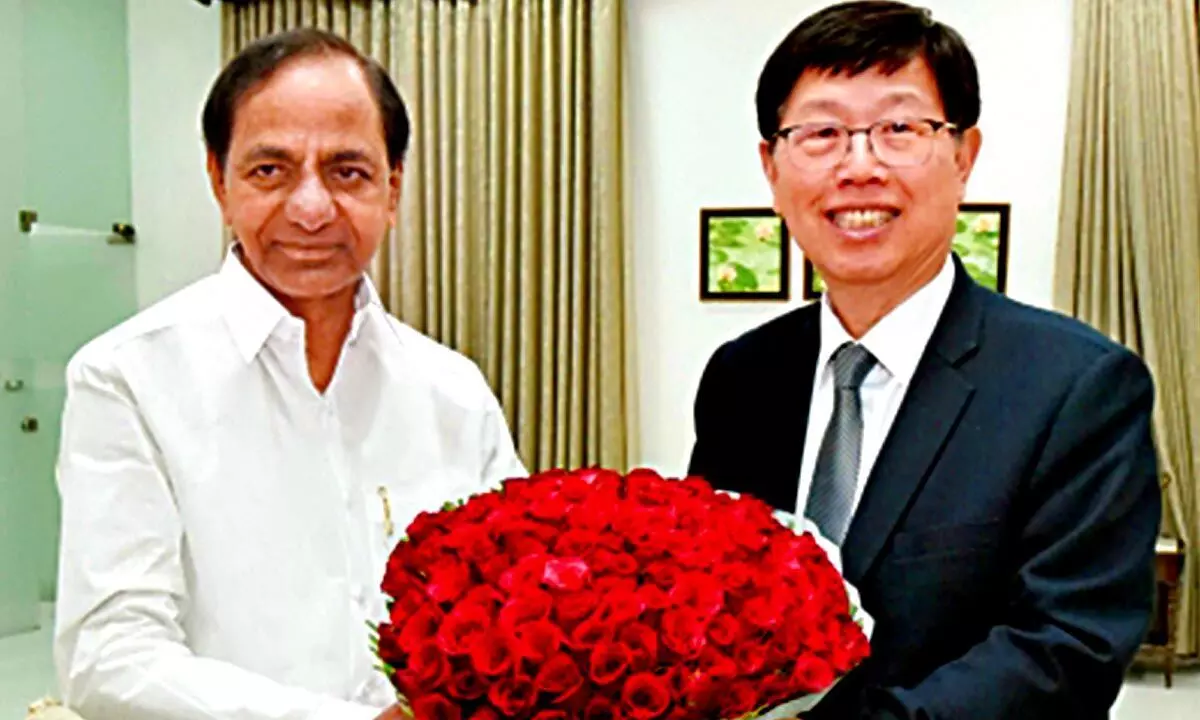 Telangana CM KCR with Foxconn Chairman  Young Liu during his visit to hyderabad on March 2