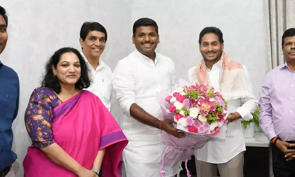 CS led-panel to review AP GIS MoUs progress