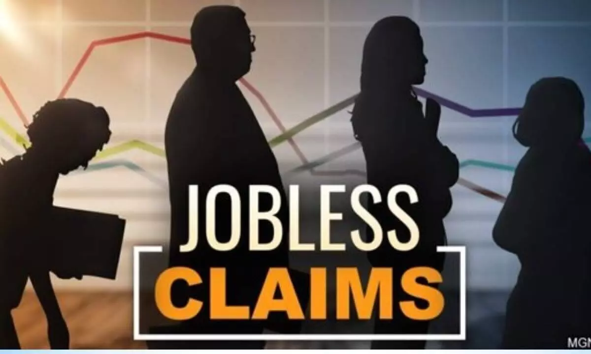 Jobless claims hit record high in US, new waves of layoffs expected