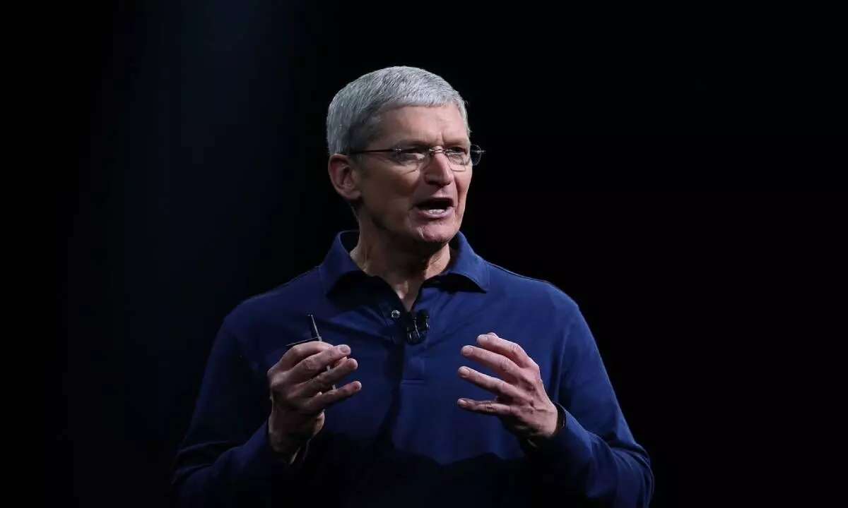 Tim Cook pushes mixed-reality launch despite warnings