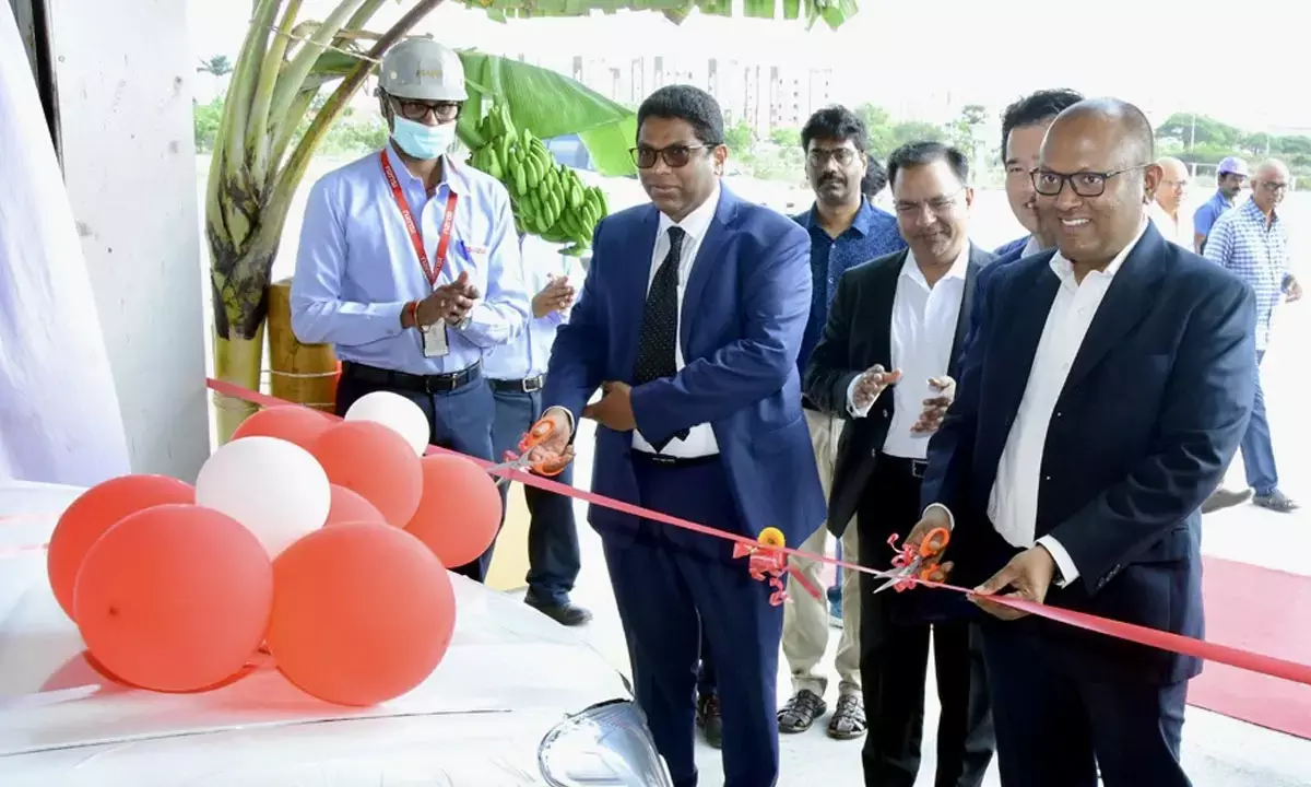 Isuzu flags off MOOWR export vehicle