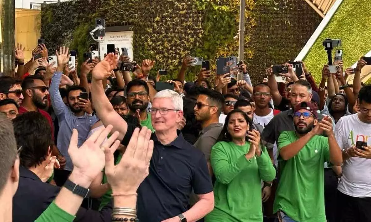 1st big step for Apple to woo millions of potential Indian users