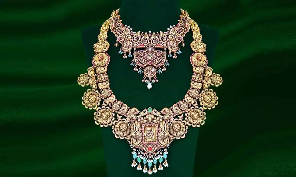 Sri Krishna Jewellers celebrates 10th anniversary