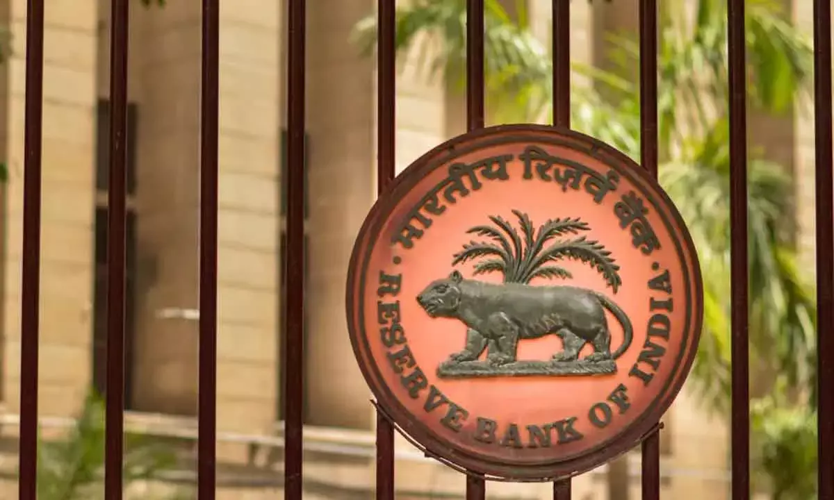 Status quo on rate hike more likely