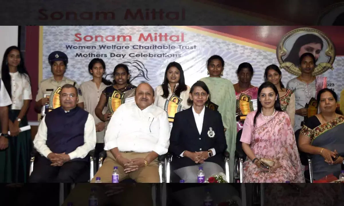 Sonam Mittal Trust recognises 8 women