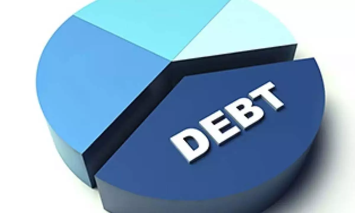 Debt MFs get `1.06 lakh cr in Apr