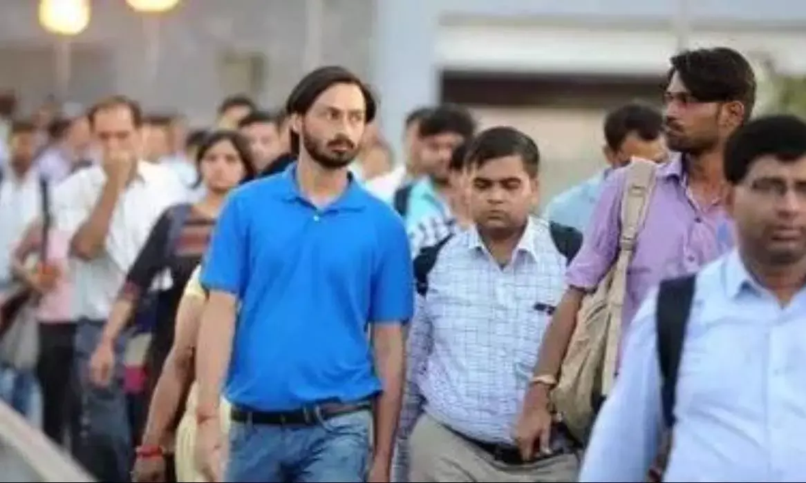 Hiring slows down by 7% in May