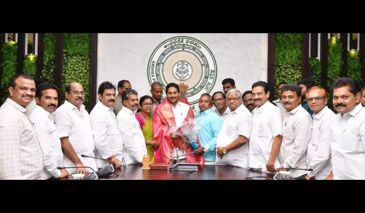 Government employees meeting Chief Minister Y.S. Jagan Mohan Reddy at Tadepalli on Friday