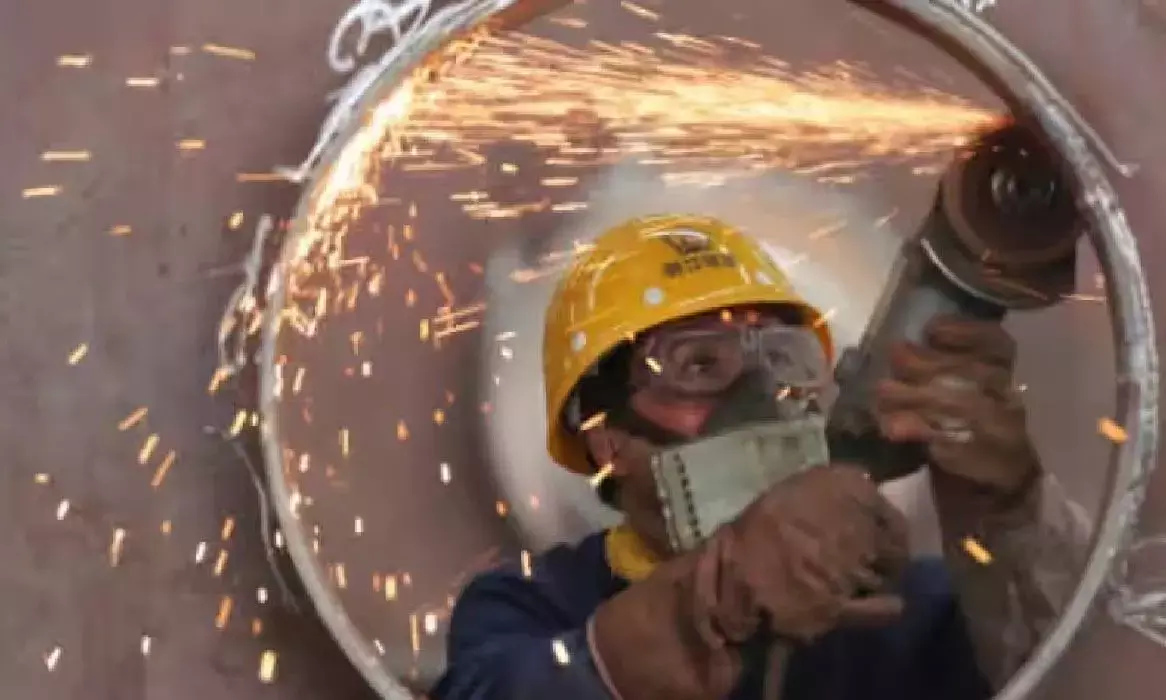 Mfg investments shrink 58%