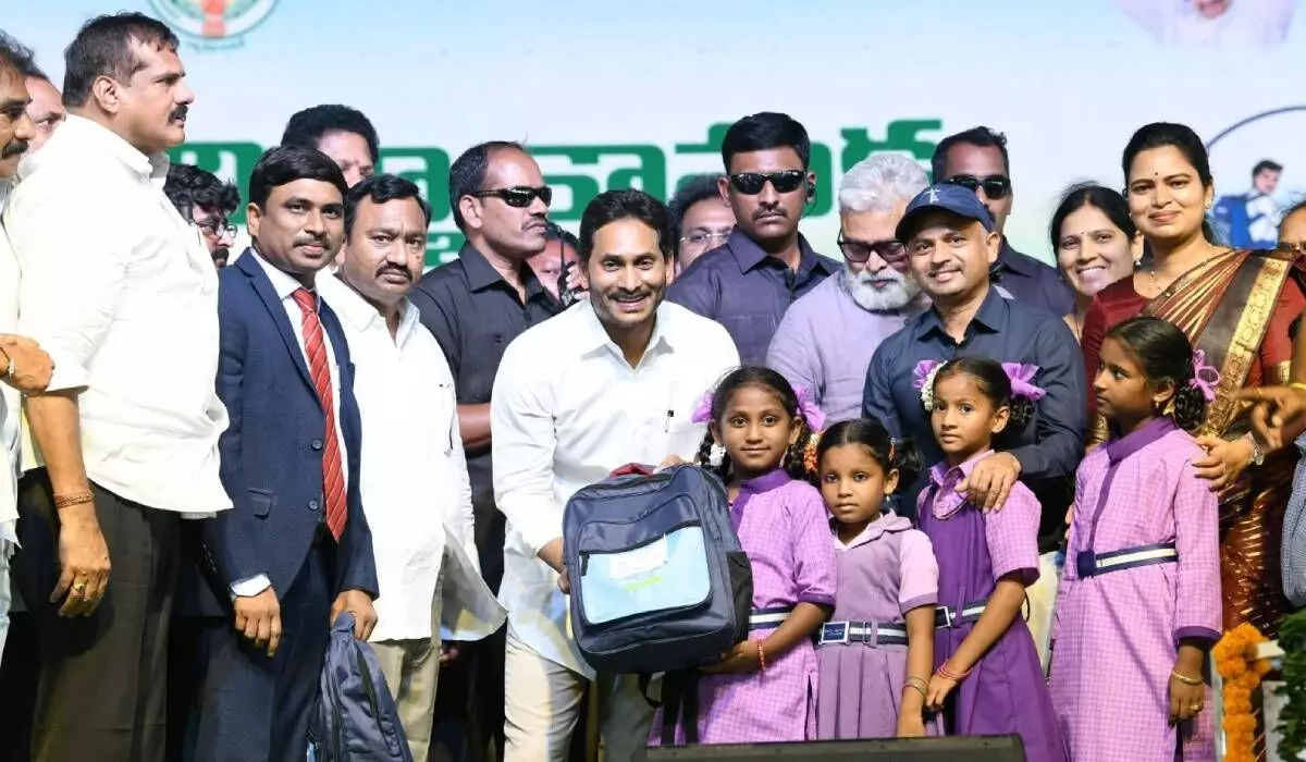 AP CM launches school kit distribution in State