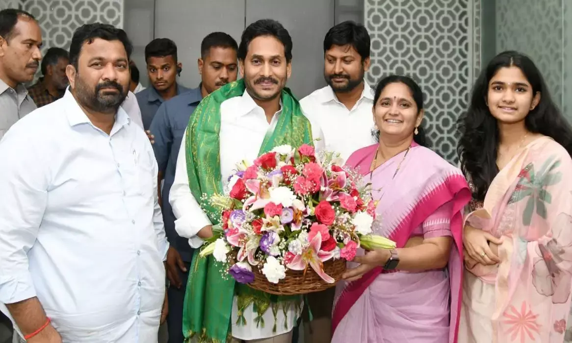 AP employees’ union leaders with Chief Minister Y S Jagan Mohan Reddy at Tadepalli on Tuesday