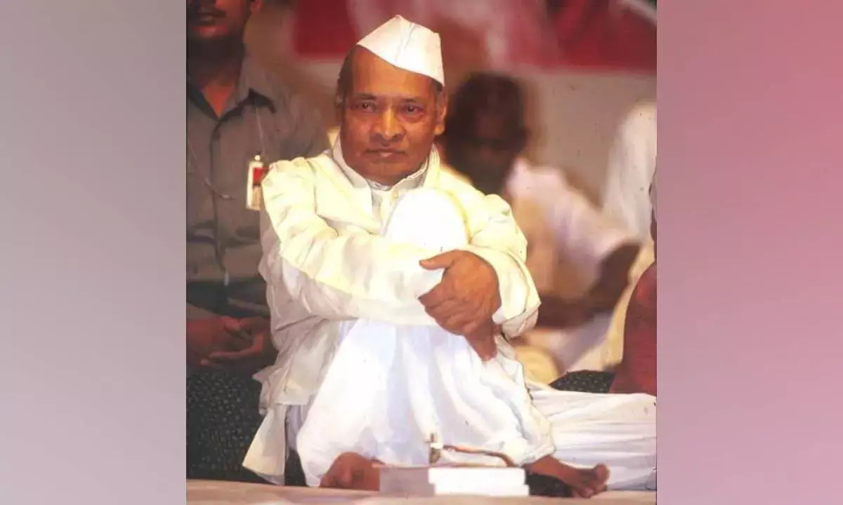 Political leaders remember PV on birth anniversary