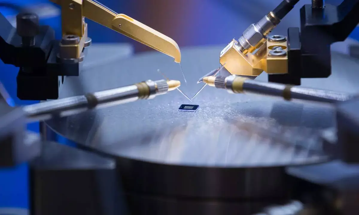 Tech majors make a beeline to India