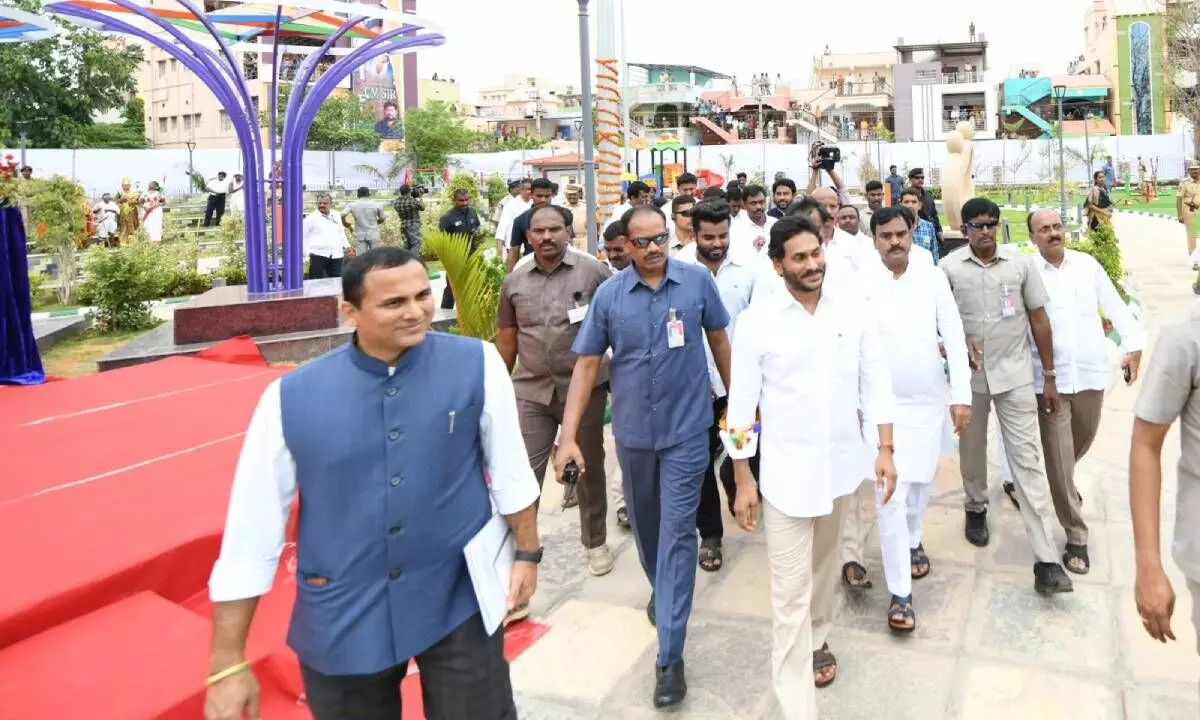 Chief Minister YS Jagan Mohan Reddy during his visit to Kopparthi Industrial Estate in Kadapa district on Monday