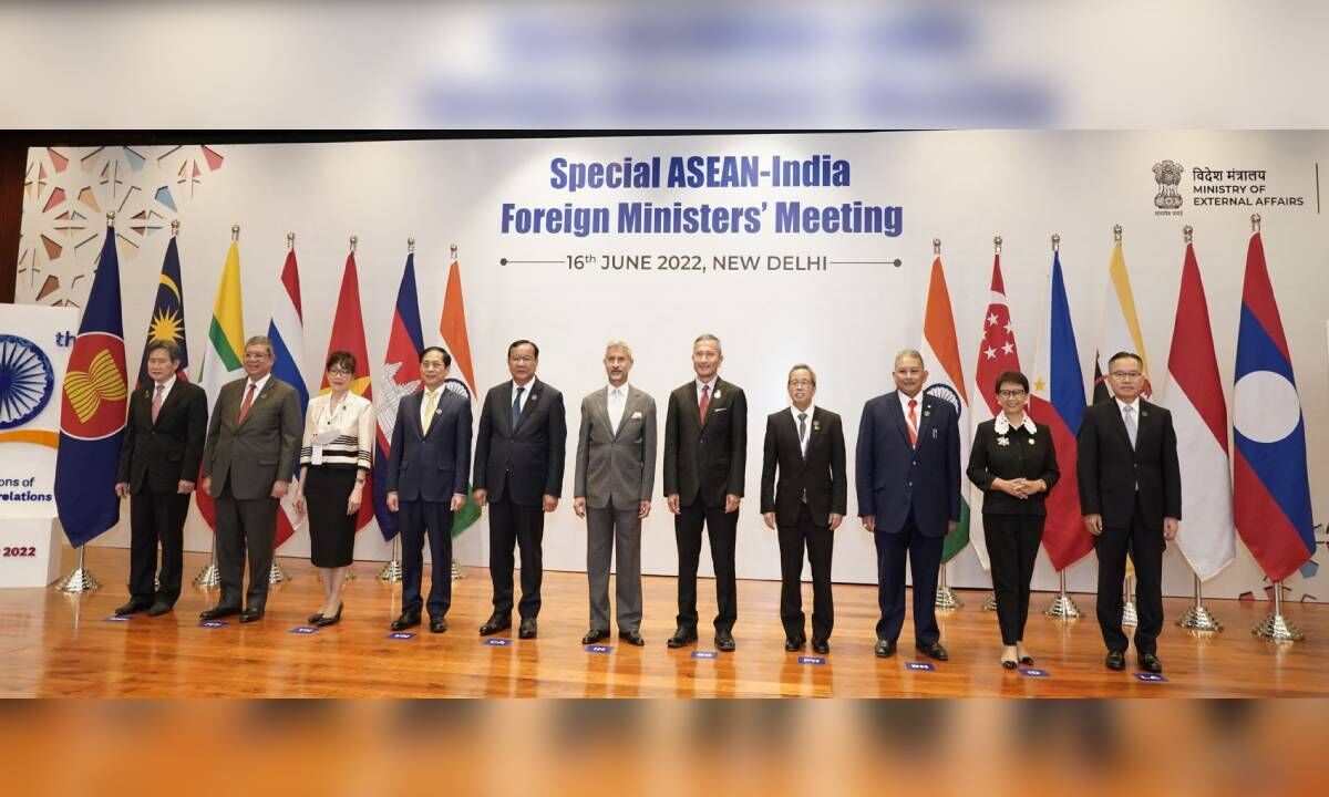 Pertemuan Menteri Luar Negeri ASEAN-India di india