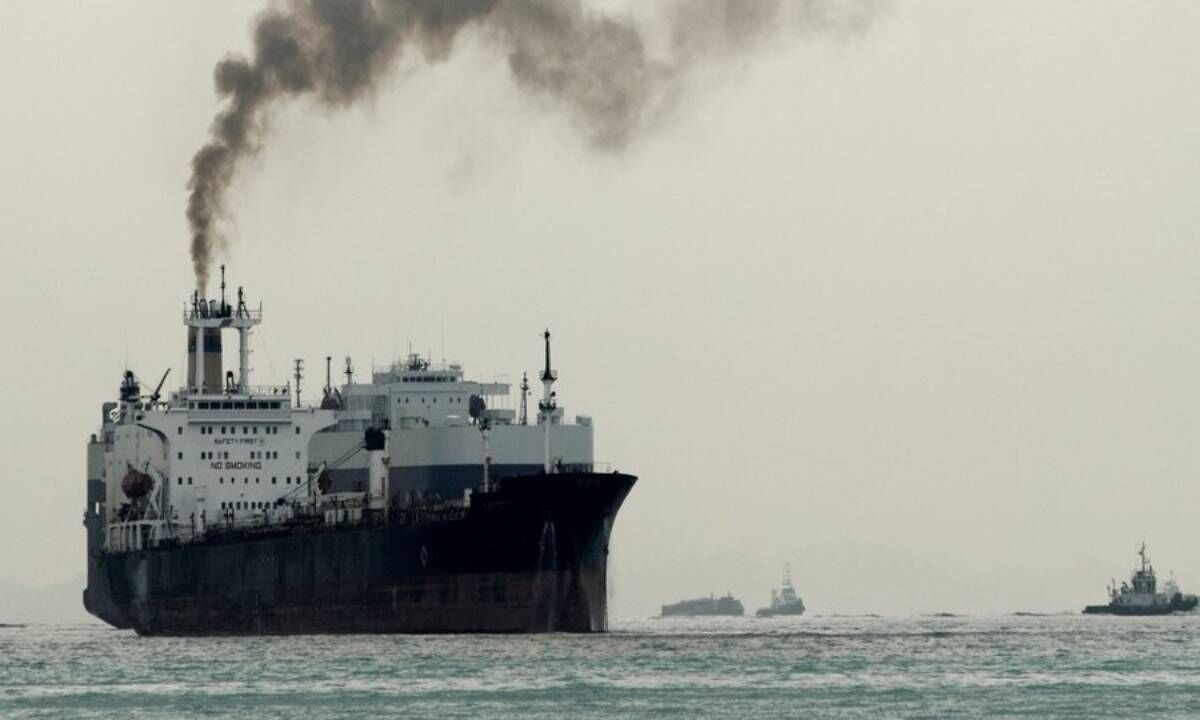 Days of fossil fuels in shipping are numbered, thanks to industry's