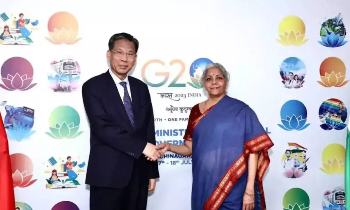 Indian FM meets Chinese counterpart