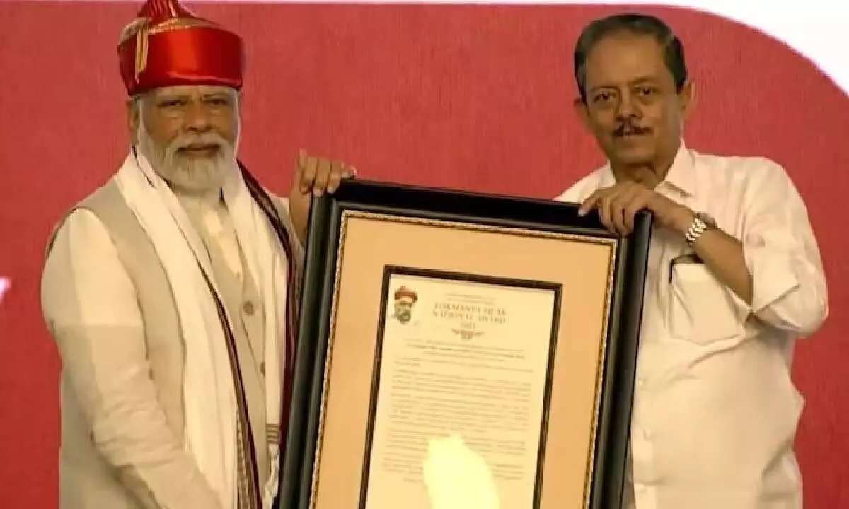 PM Modi conferred Lokmanya Tilak award PM Modi conferred Lokmanya Tilak award