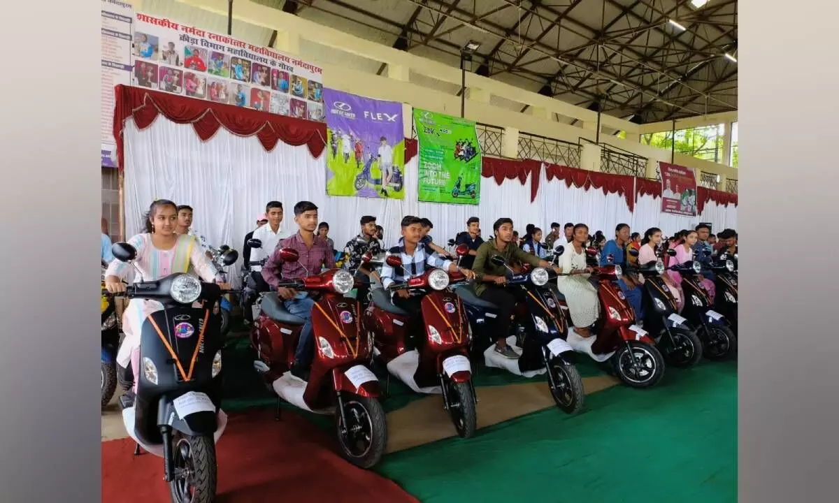 Government School Toppers from Hoshangabad felicitated by MP Government with Kinetic Green Electric Scooters