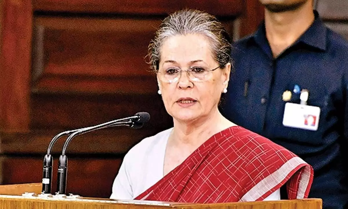Sonia seeks discussion on 9 issues in special Parl Session