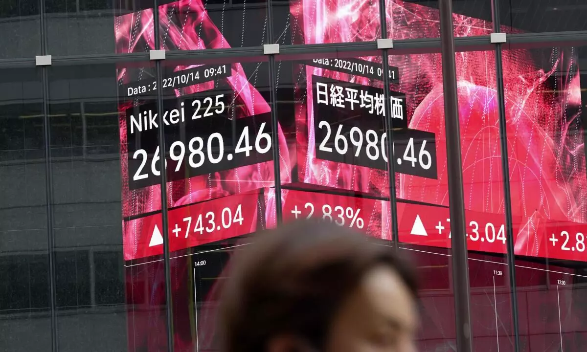 Asian stocks mostly lower as Wall St falls