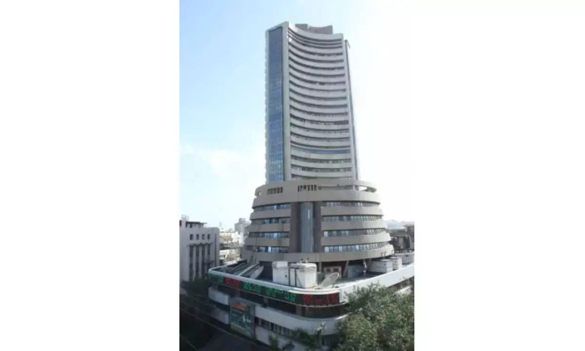 Reliance Industries leads Sensex gains