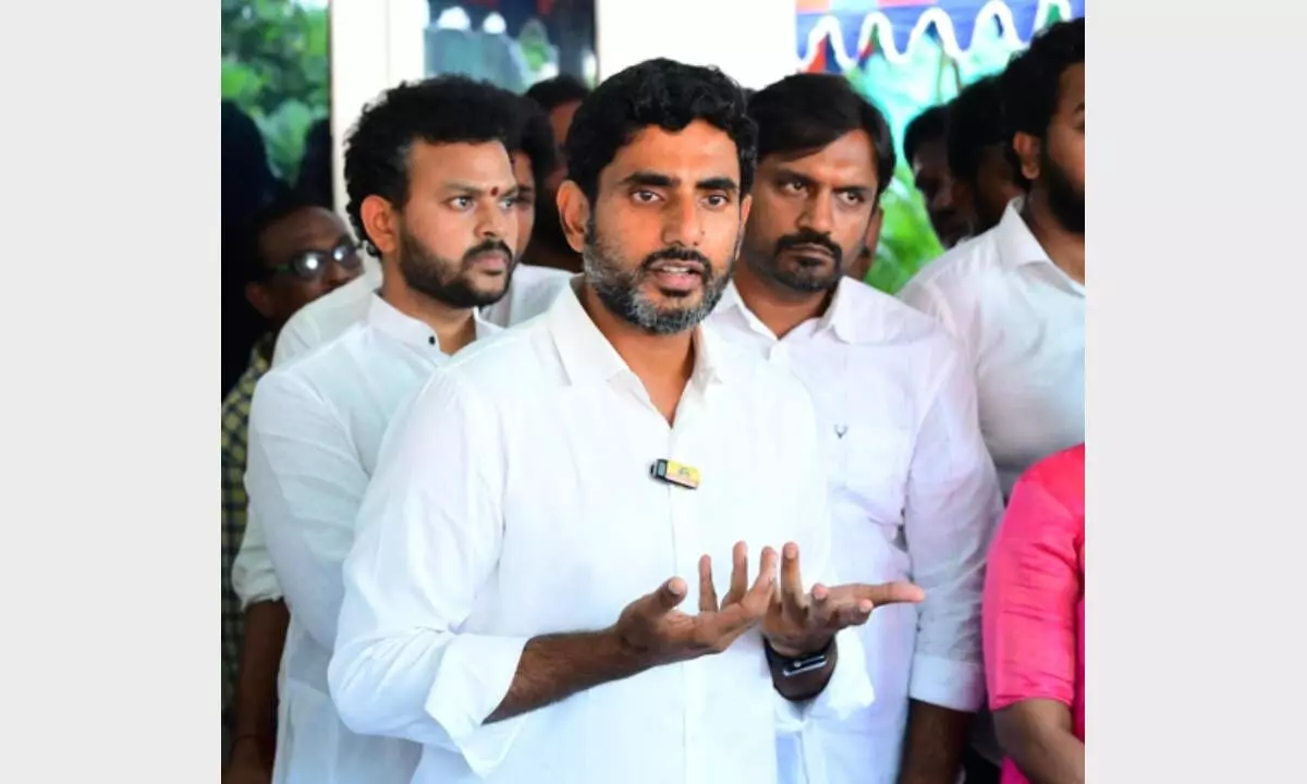 Lokesh appears before CID for 2nd day in Amaravati case