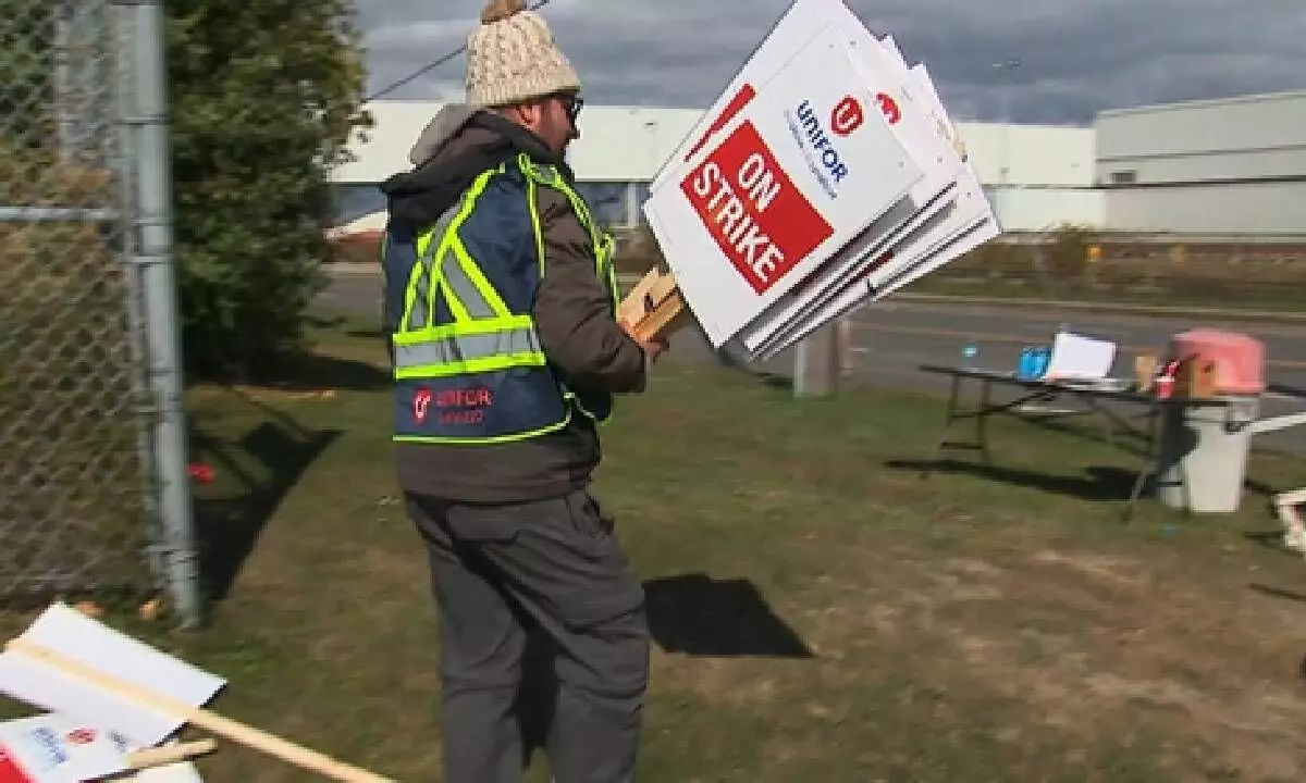 Unifor, GM reach tentative agreement ending brief strike in Canada