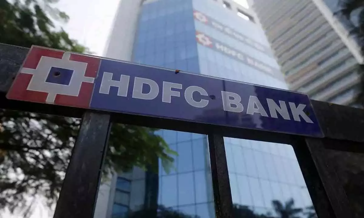HDFC Bank’s mcap shrinks by RS 1trn