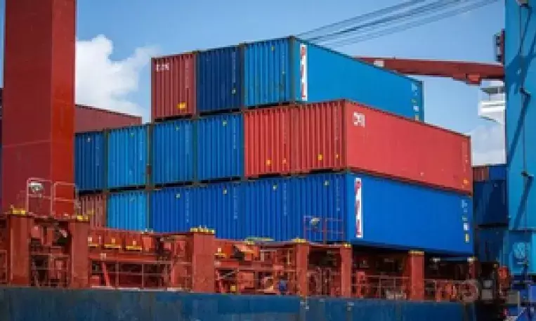 Global PC shipments fall 9%