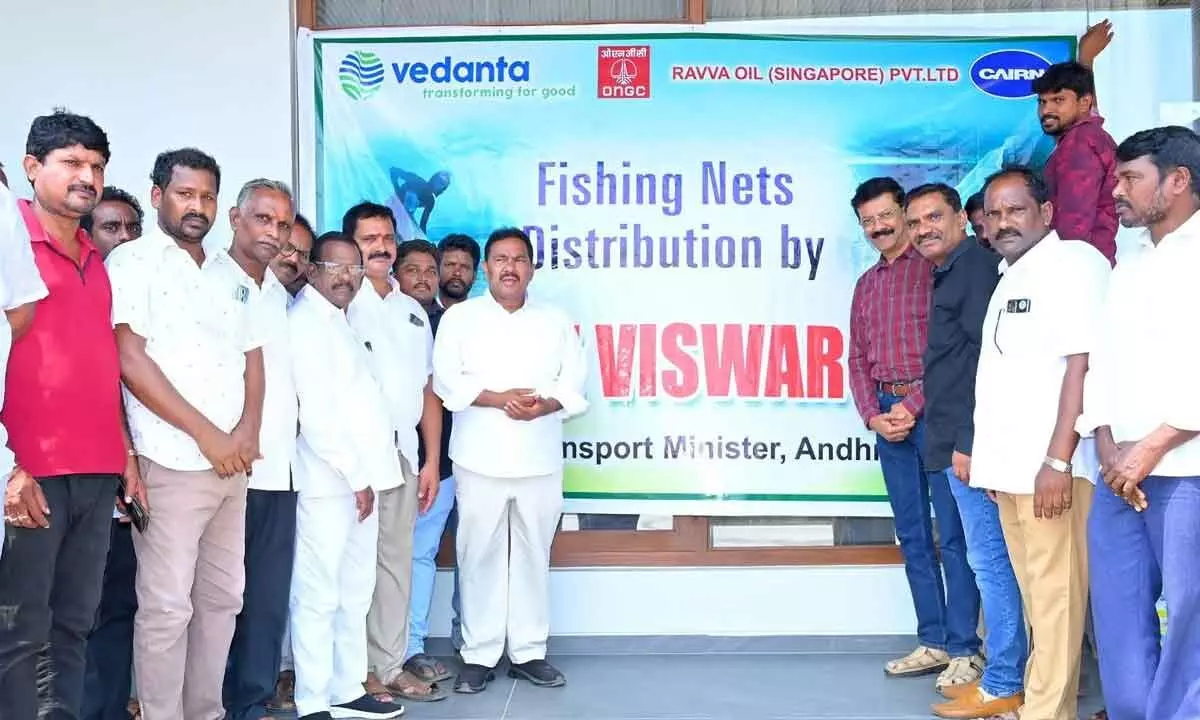 Cairn Oil donates nets to 450 fishermen in AP
