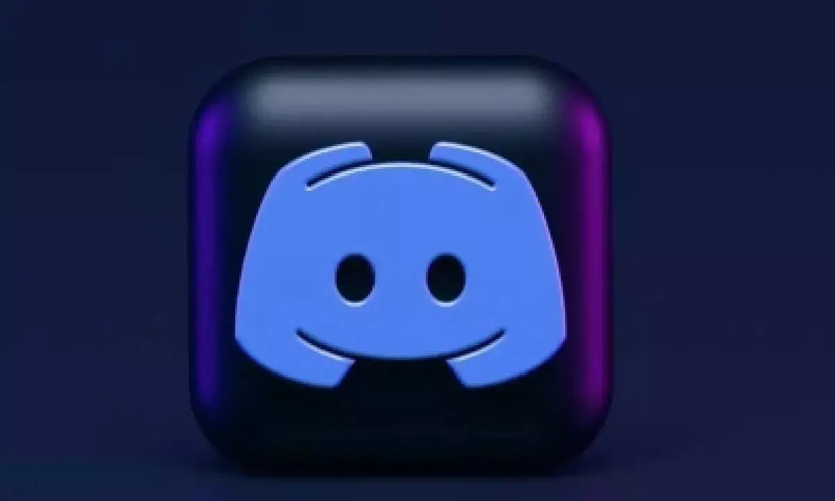 I just bought a house: Discord worker records herself getting laid off