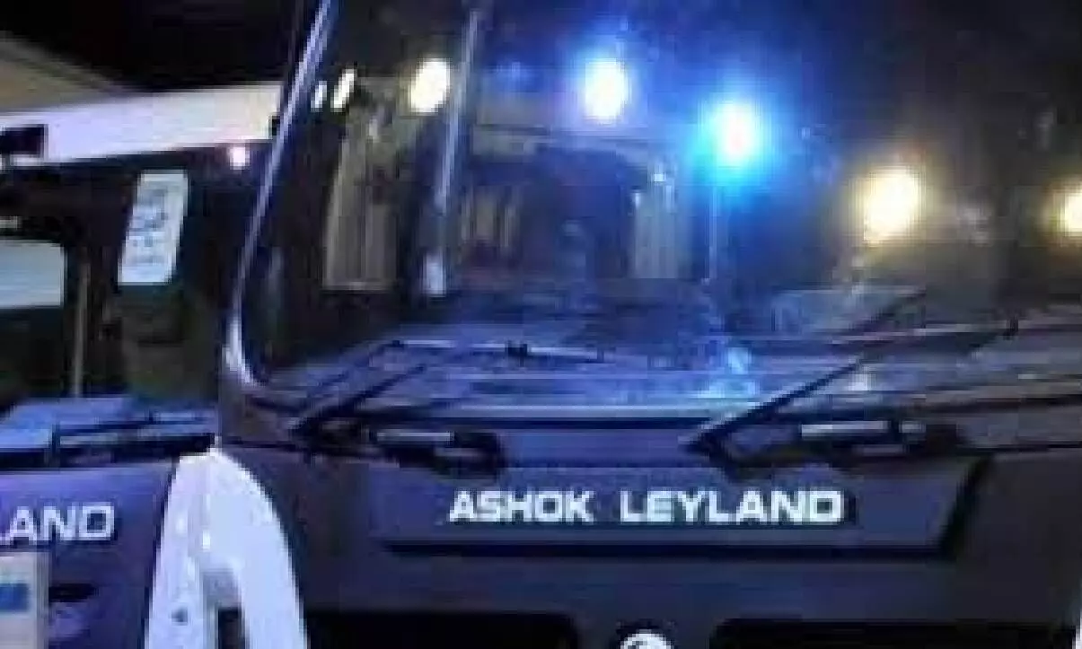Ashok Leyland invests 1k cr to set up bus mfg facility
