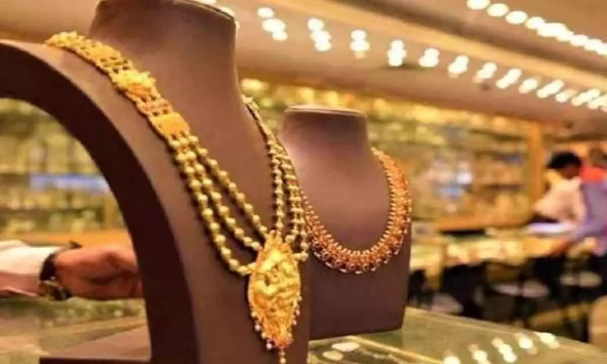 India sees brisk gold sales on Dhanteras