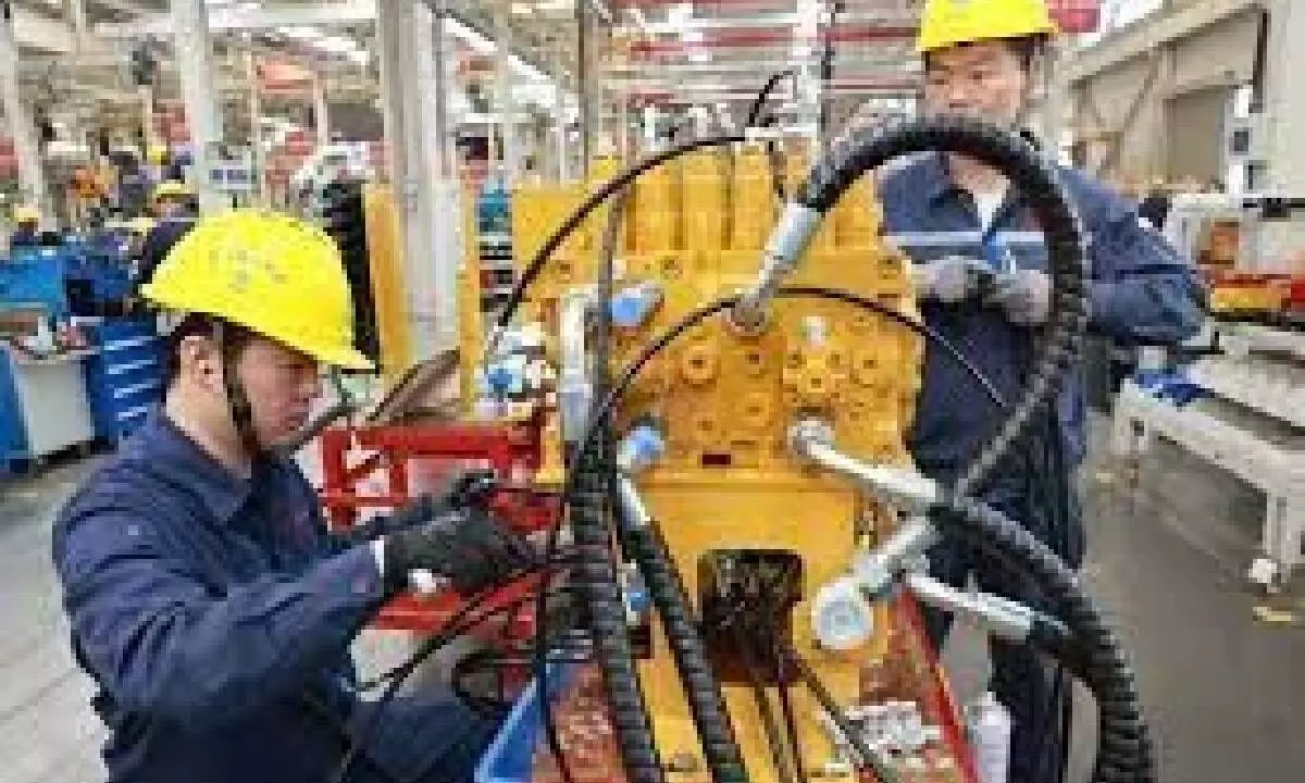 Chinese factory activity contracts in October