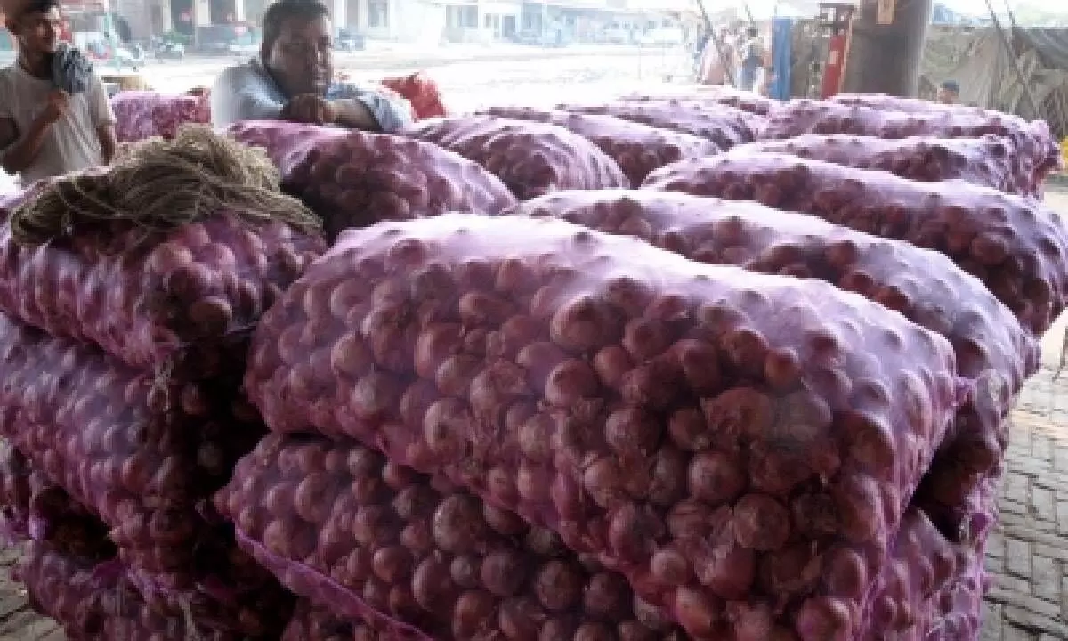 After tomatoes, onion prices hit the sky in UP